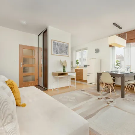 Heart Of Spacious By Renters דירה