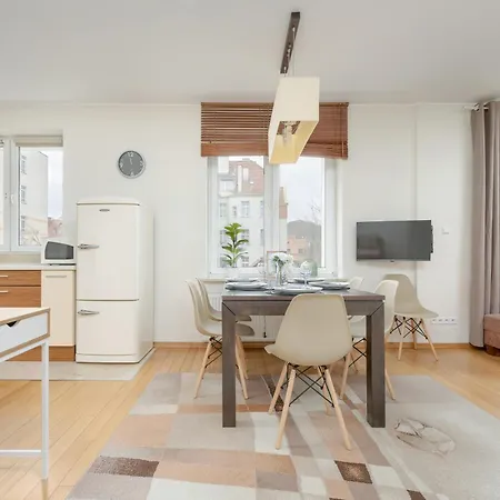 Heart Of Spacious By Renters דירה *
